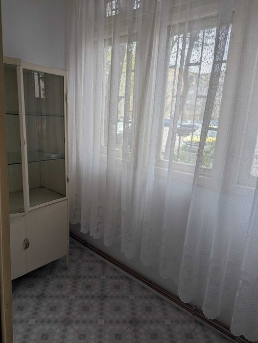 Ofer pt inchiriere apartament cu 1 camera cu centrala ,zona Crihala
