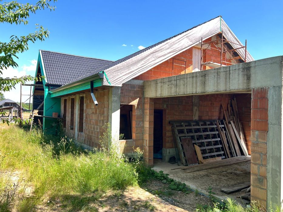 Casa cu teren 10130mp