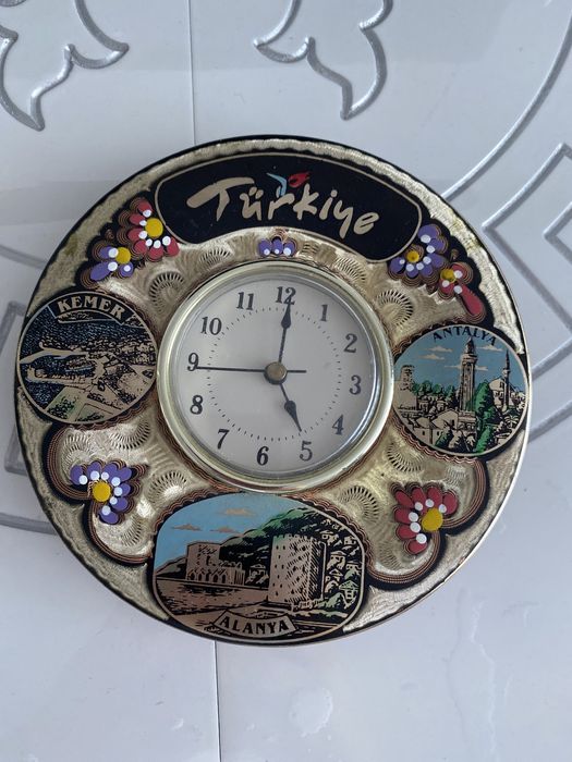 Продам часы настенные