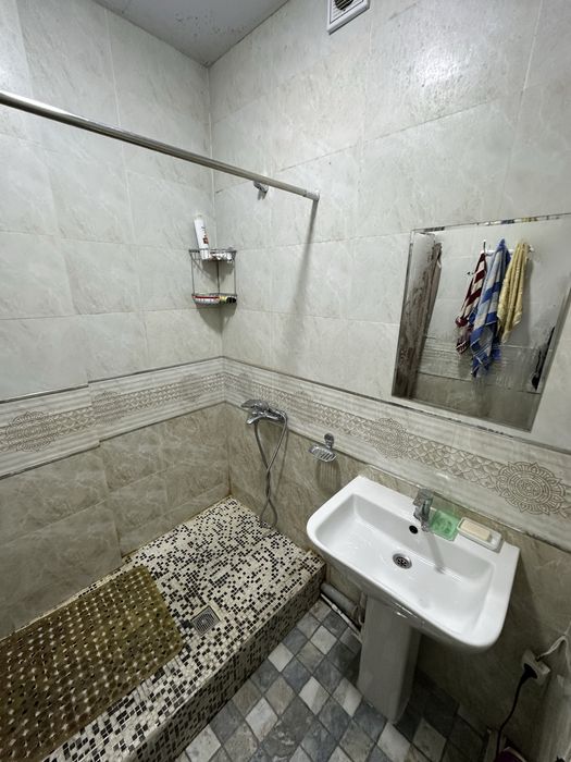 Kvartira sherikliga 3ta bola olinadi