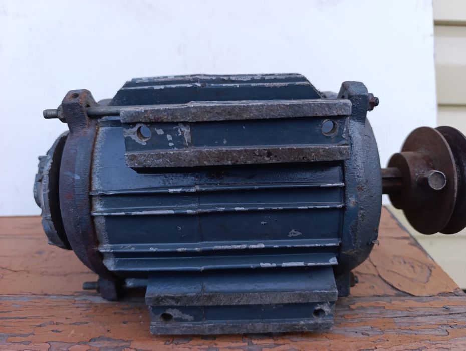 продам электромотор