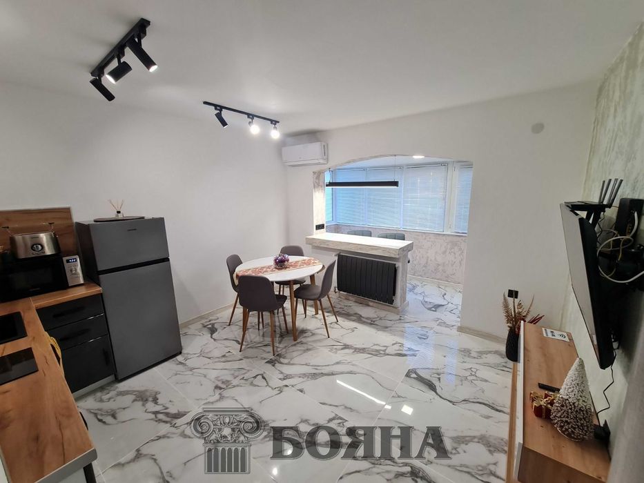 Дава се под наем Тристаен апартамент в Русе, Възраждане - 80 кв.м за 663 € - Снимка #1