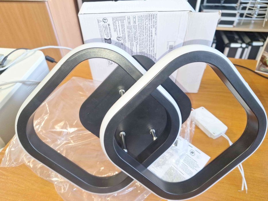 11.2-инчов 12W квадратен LED плафон, с ярка студена бяла/естествена