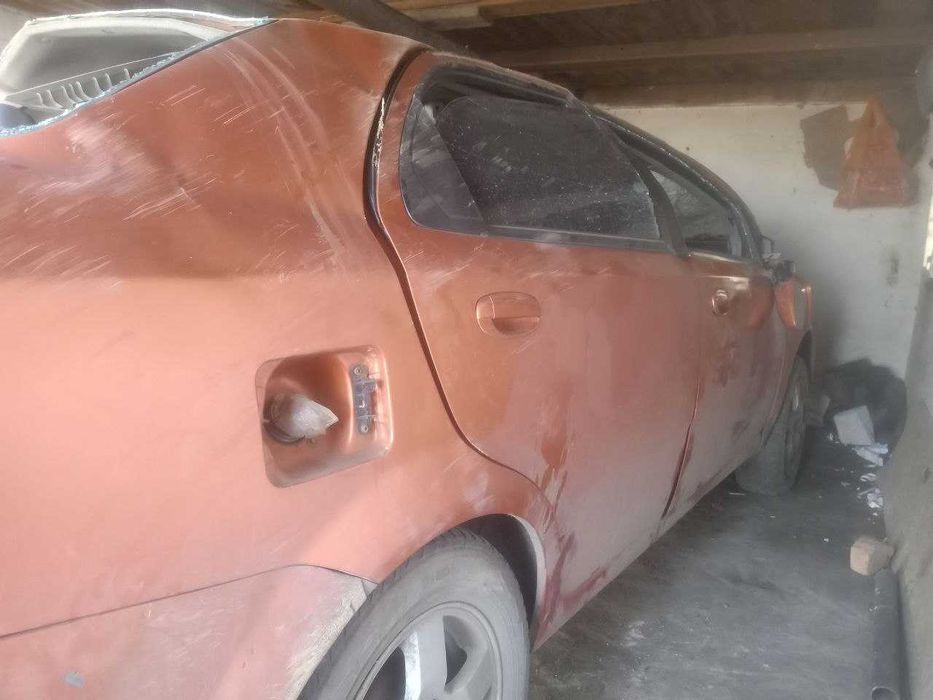 Продам аварийную Шевроле Авео