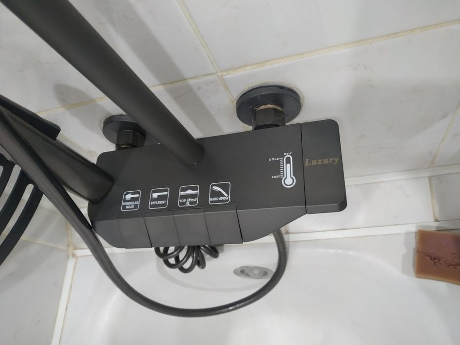 Продам душевой набор Новый