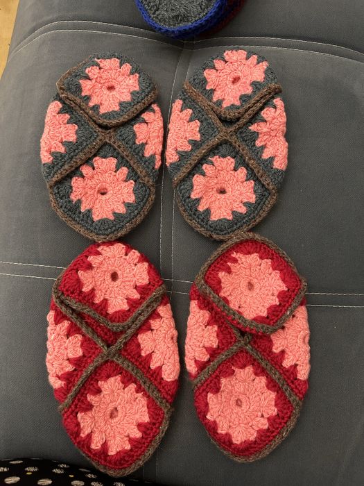 Продам вязанные следики.