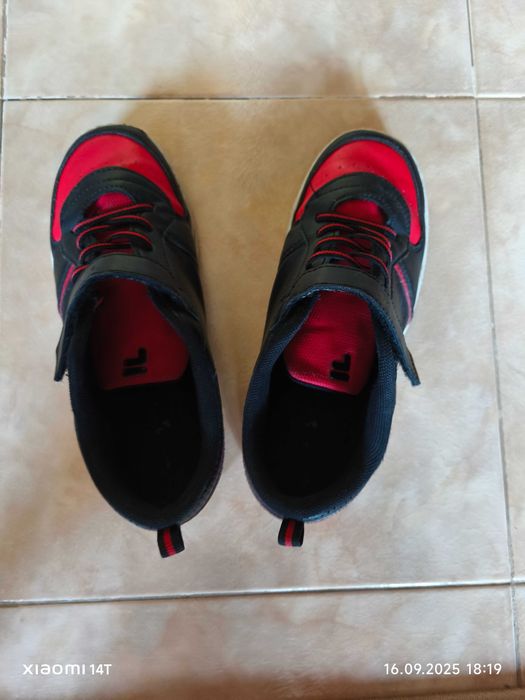 Маратонки Fila 35 номер