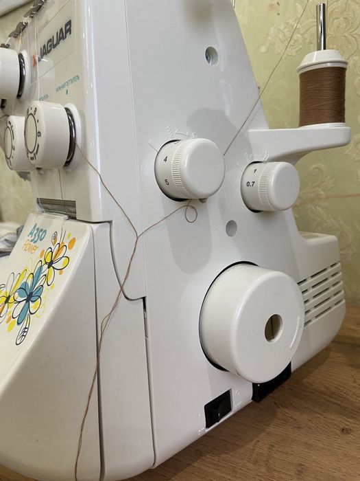 Продам новый оверлок