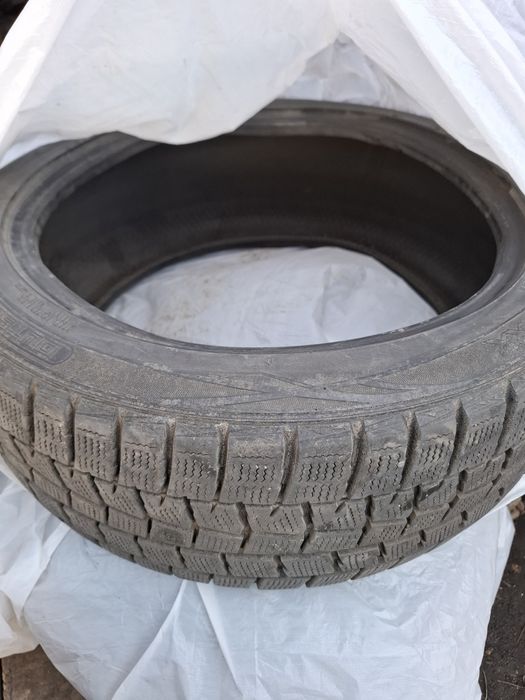 Продам резину 215/45 R17