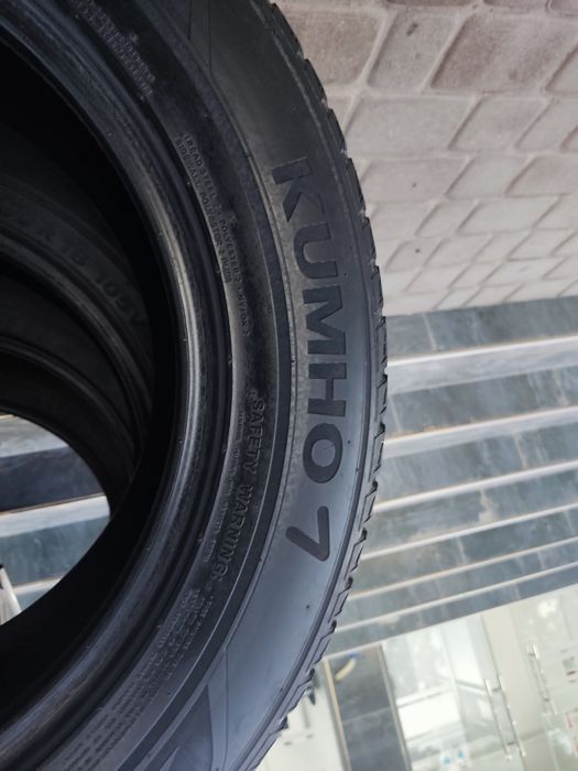 Кумхо Каптива размер 18/4 шт 235*60