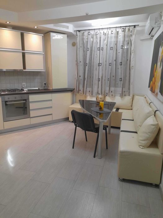 Inchiriez apartament 2 camere, Bdul Soarelui