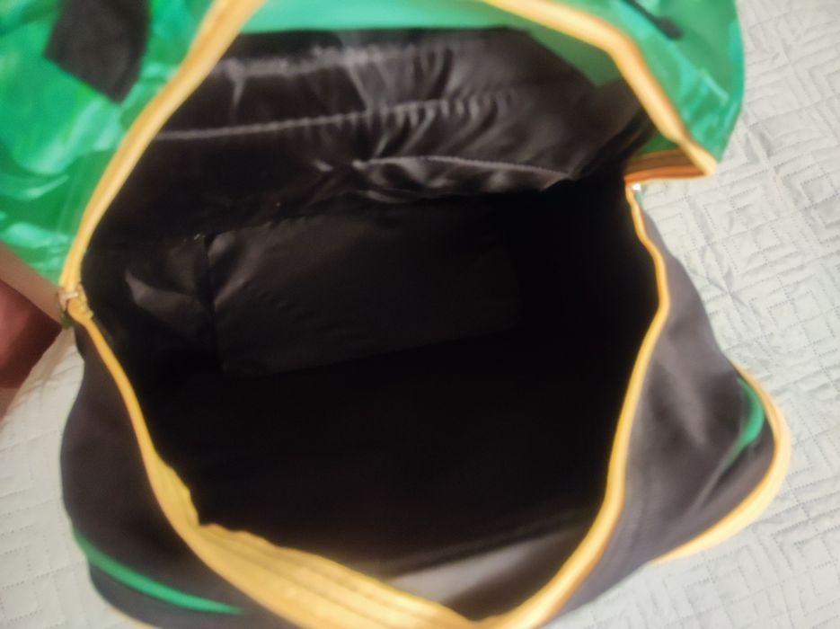 Продам рюкзак школьный