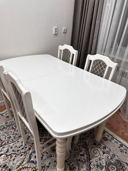 Продам стол со стульями