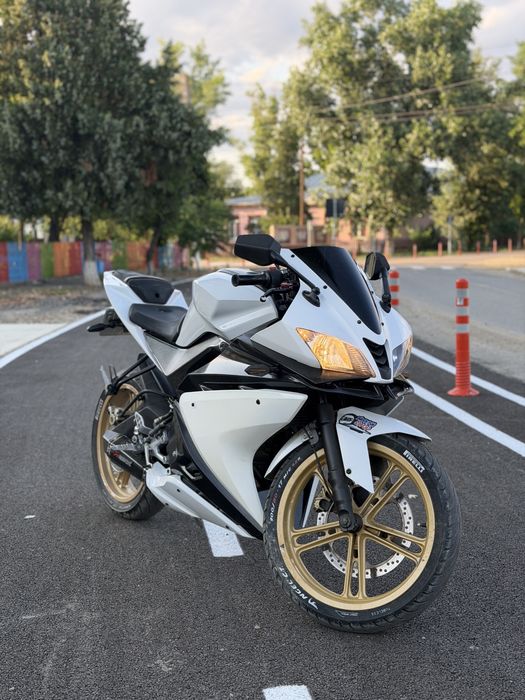 Yamaha yzf r125 A1