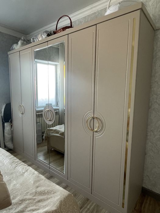 Срочно продается большой гарнитура 150 000