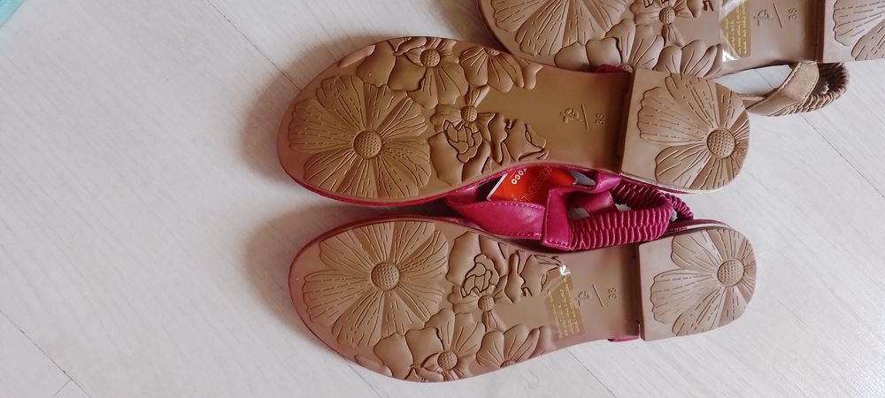 Сланцы  босоножки женские