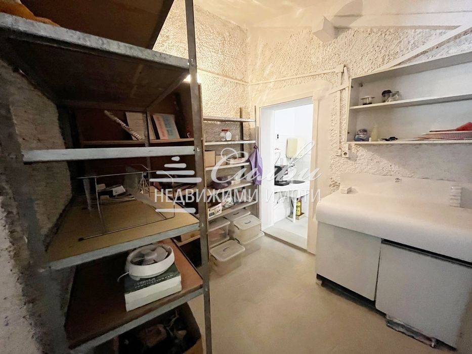 Търговско помещение МАГАЗИН на много КОМУНИКАТИВНО място – кв. Болниц