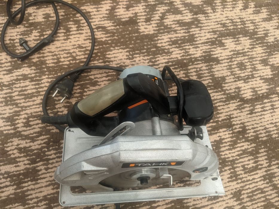 Циркулярная пила (пчелка)