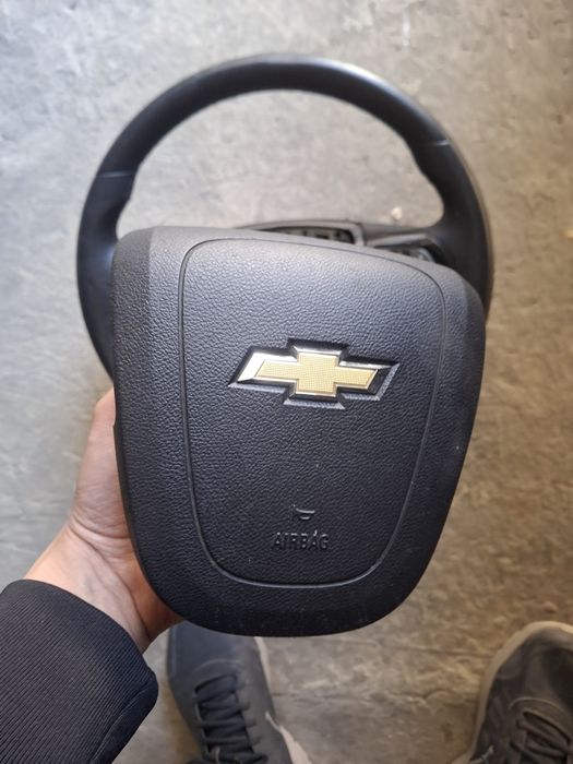 Продам оригиналный завадской рул от малибу 1 с аирбагом завод