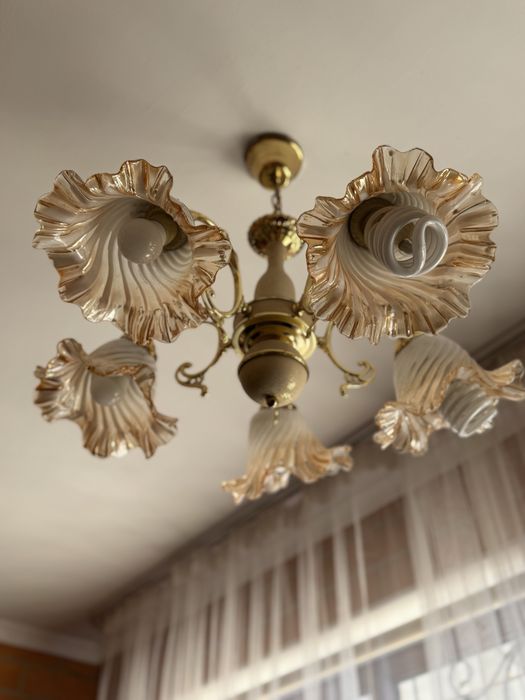 Люстра сатамын, б/у, жаксы сакталган. ……………..