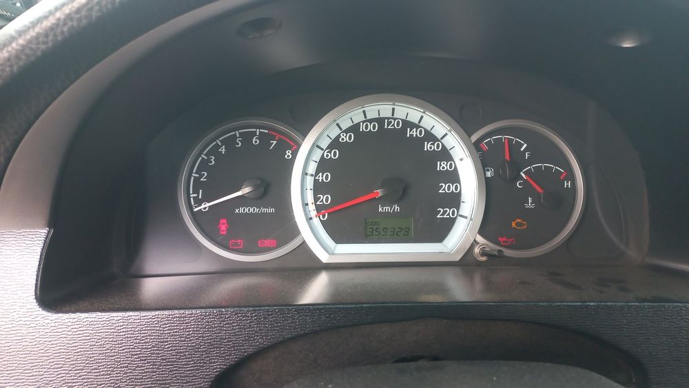 Ласети 2010 й Нармалний узим миниб юрган машинам