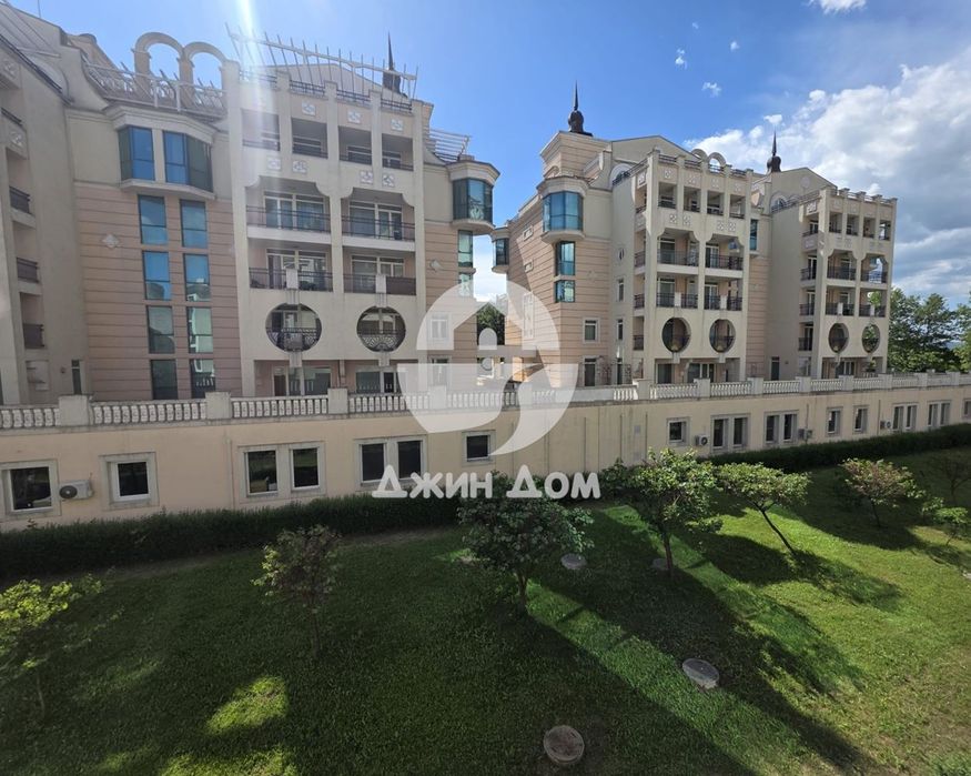Тристаен апартамент на ПЪРВА ЛИНИЯ в к-с „Сънсет Фемили“, гр. Поморие