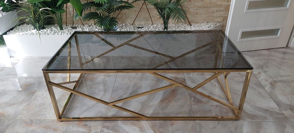 Холна маса в перфектно състояние