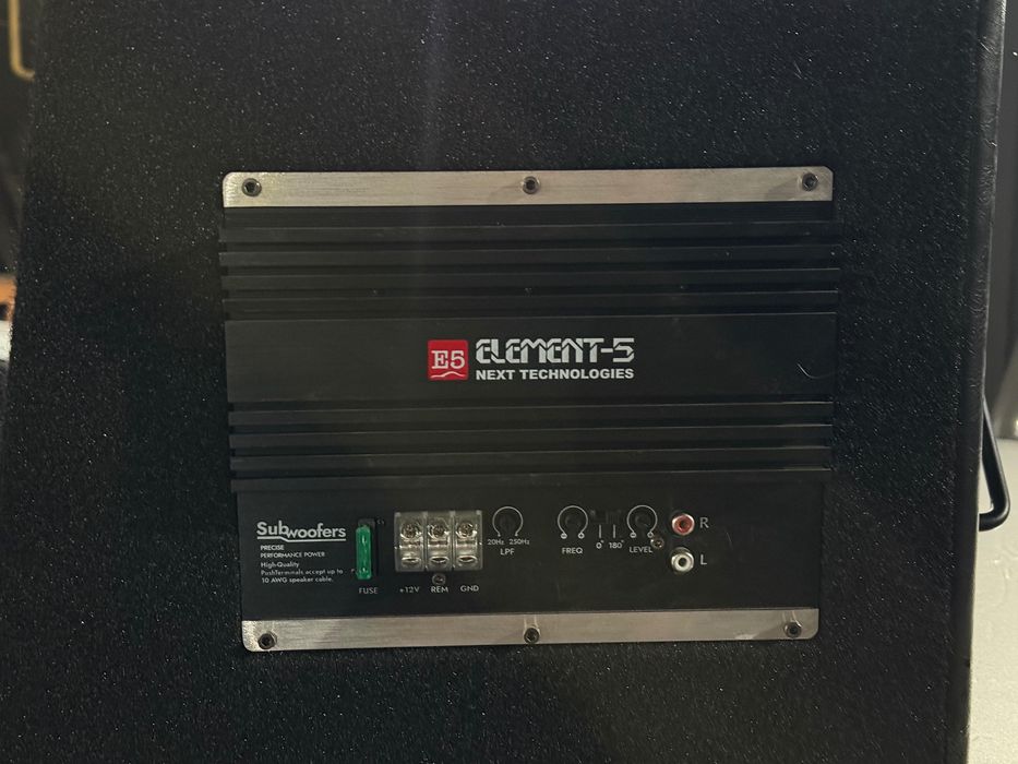 Сабвуфер Element 5 в идеальном состоянии