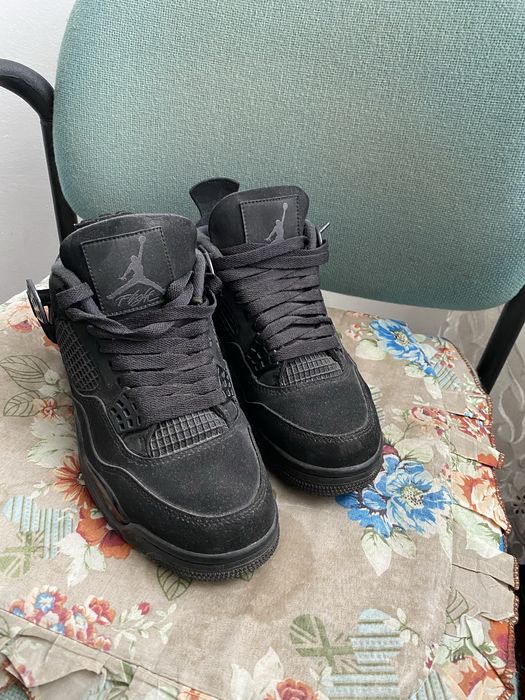 Jordan 4 black cat