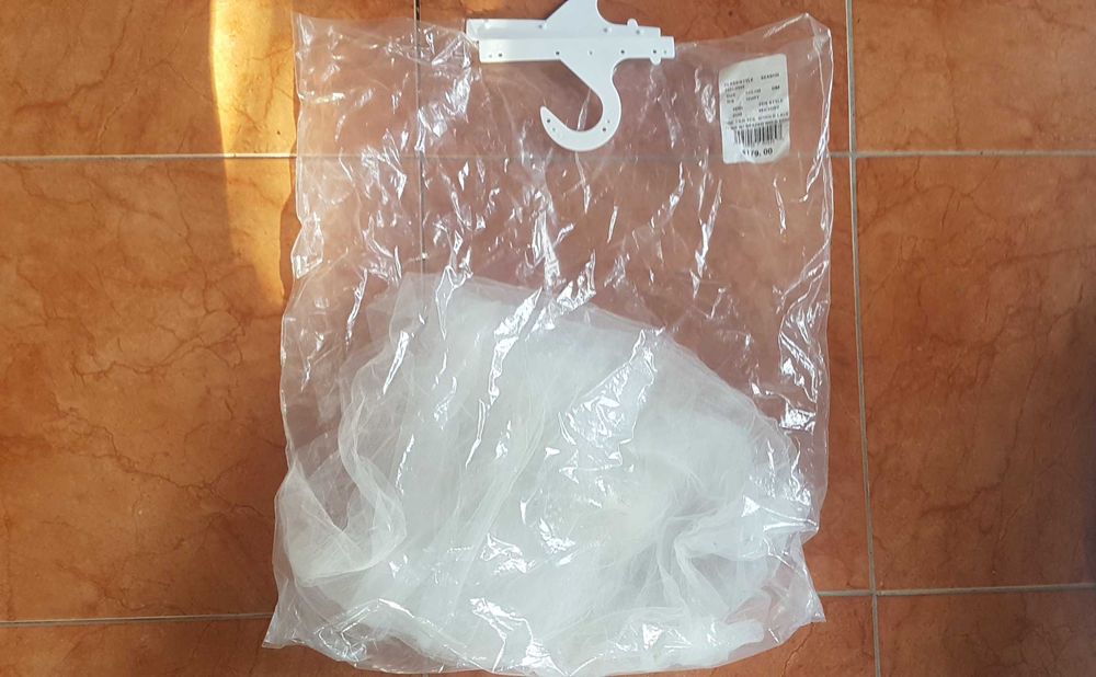 Сватбен воал, с нишки от бяло злато