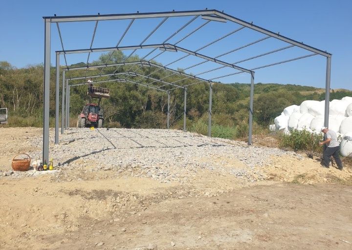 Vând hală metalică 9 m lățime pe 20 lungime cu tot cu montaj de pe sto
