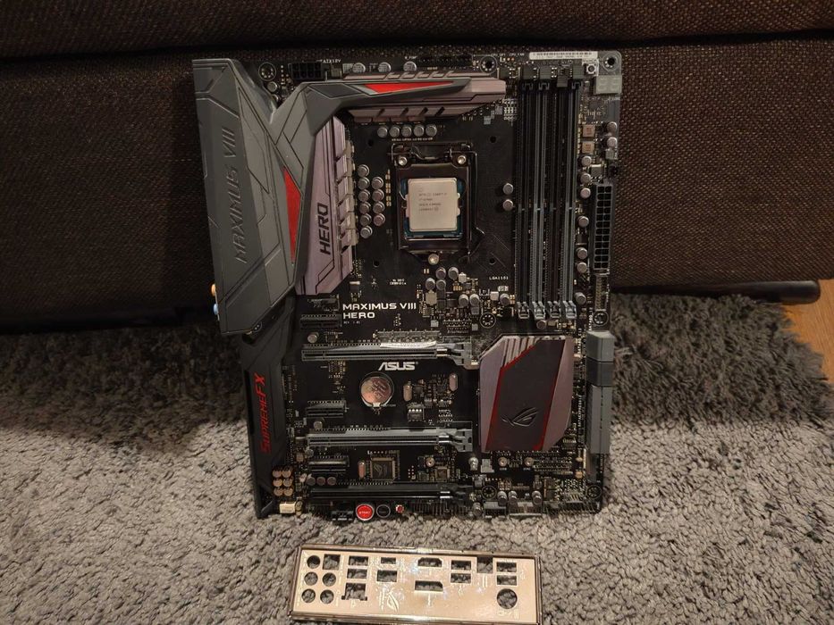 ASUS ROG Maximus VIII Hero + Intel Core i7-6700K, четириядрен (4/4.2GHz]