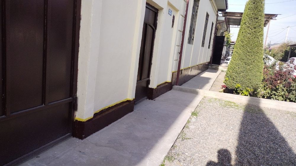 Янгихаёт туманида Намунали  уй сотилади. Метрога якин Чинар бекатга