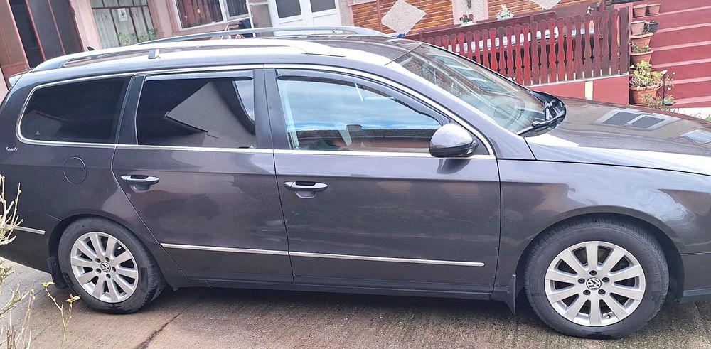 Vând Passat B6 Break 2.0 TDI 136CP 2010 Euro 5