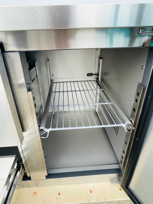 Немски хладилни маси. Нови .50 бр. налични.