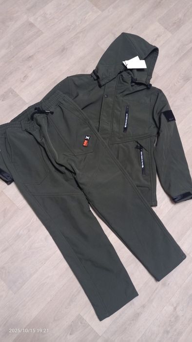 Продам новый костюм на флисе