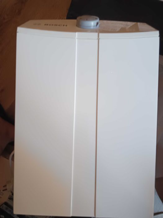 Бойлери за над,под мивка Bosch