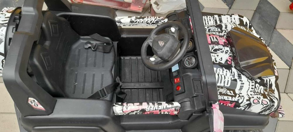 Masinuta electrică copii 4× 4