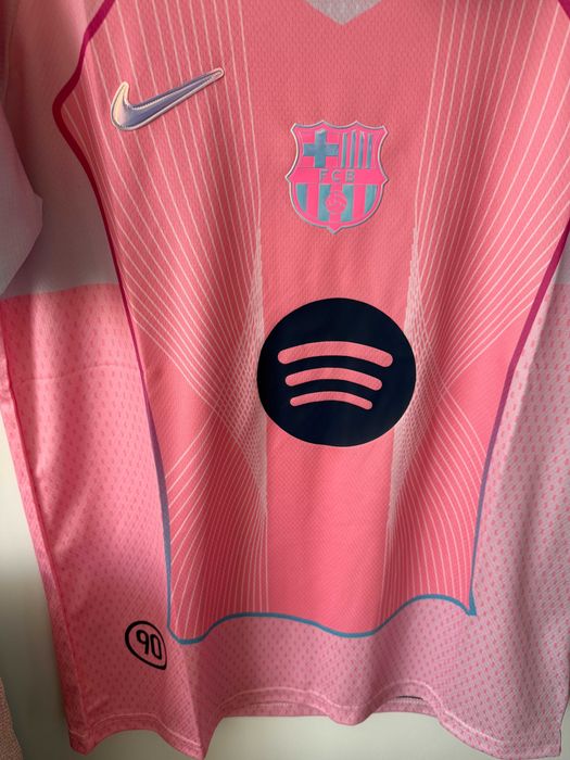 Tricou Barcelona roz editie speciala