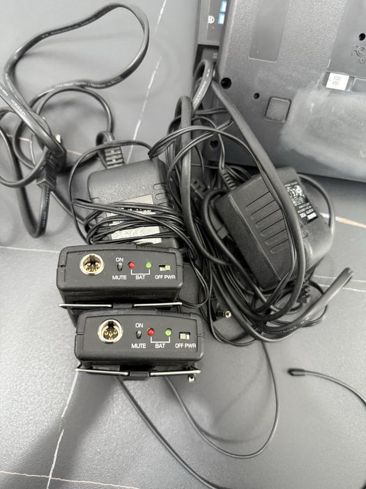 Два трансмитера и ресивера Shure