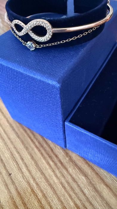 Гривна розово злато Swarovski Infinity Bangle