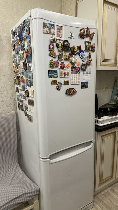 Холодильник Indesit