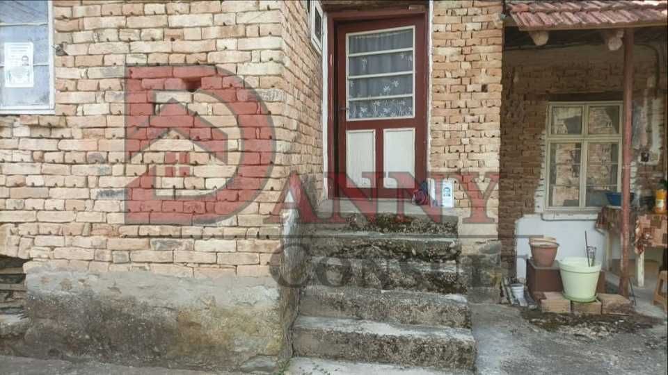 Къща за продажба в с. Кесарево - общ. Стражица