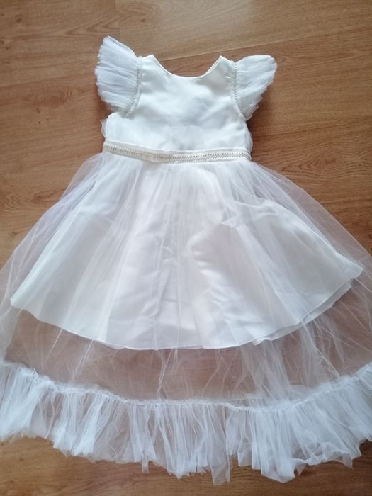 Нарядное платье на девочку