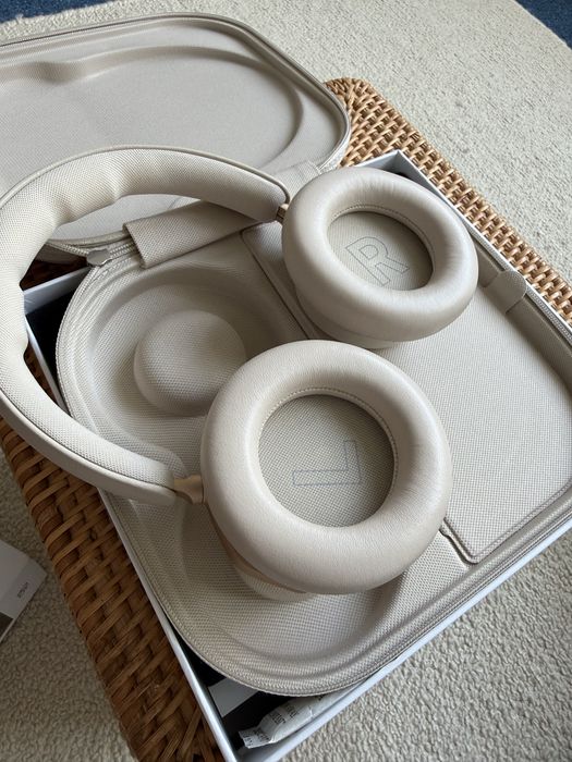 Bang & Olufsen Beoplay HX (open box)