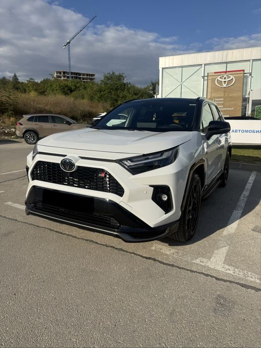 Тойота Рав 4 2025г. Plug-in хибрид 306кс.18х.км 18,1kWh до 90км с едно Зареждане