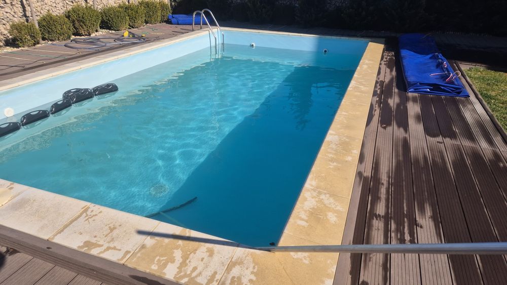 Servicii Profesionale Piscine: Construcție, Mentenanță și Montaj Liner