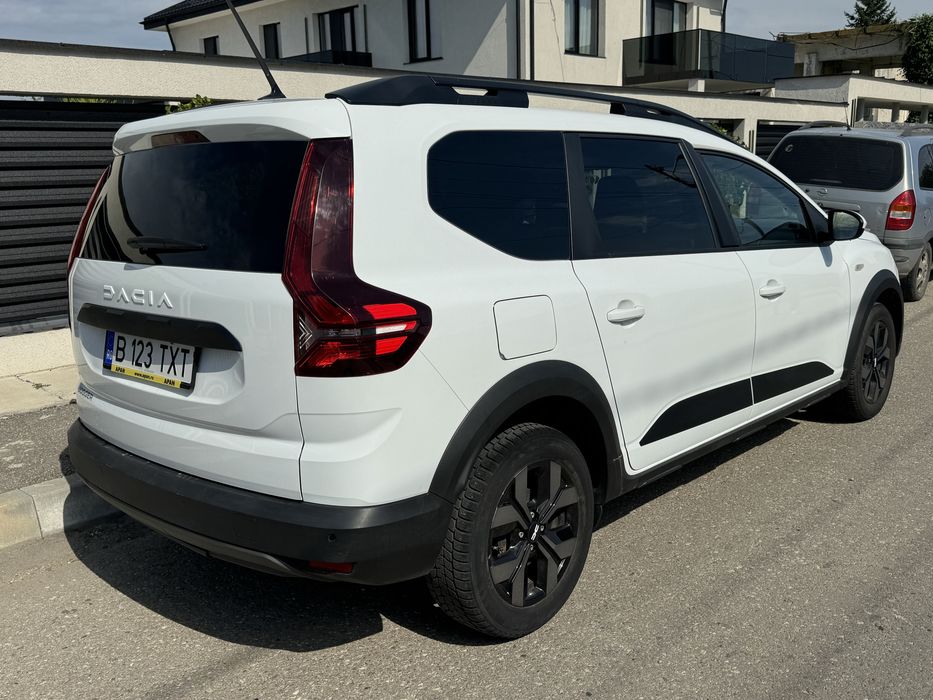 Dacia Jogger 2024 Facelift Motor 1.0 Beznina + GPL 100 CP ECO G-100 6 Trepte TVA inclus si Deductibil ! KM 90.000 REALI , Unic Propietar
