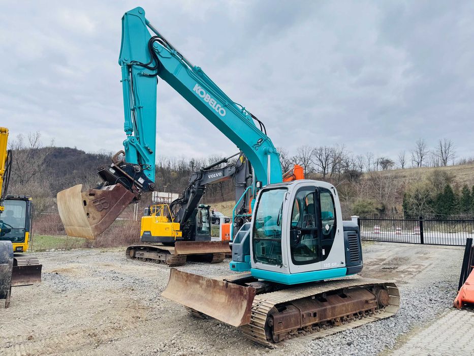 Excavator senile cu lama Kobelco SK 135, an fab. 2004, 15 tone, TOP !