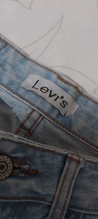Джинсы женские Levi Strauss.